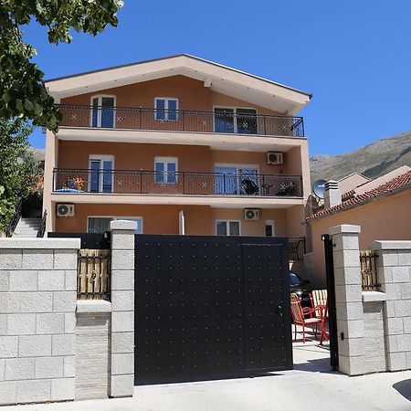 Mango Apartments Trebinje Exteriör bild